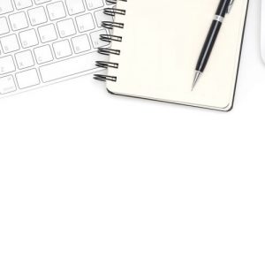 libreta y ordenador