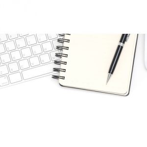 libreta y ordenador